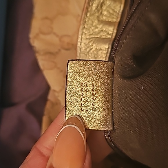 Gucci Abbey Monogram Handbag - Picture 8 of 14